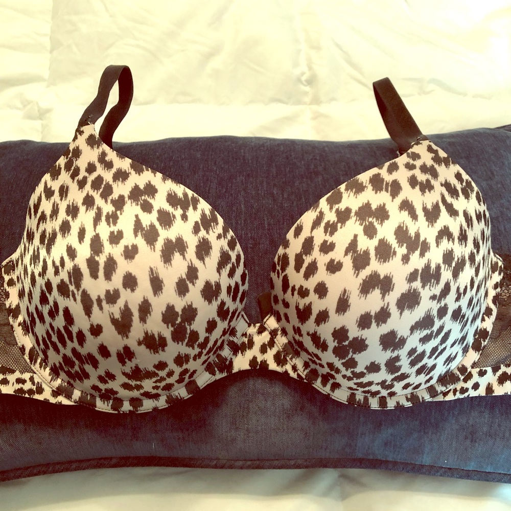 Victoria’s Secret Biofit Demi Uplift Bra